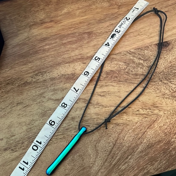 NWOT Metallic Glass Pendant Necklace - Picture 3 of 4